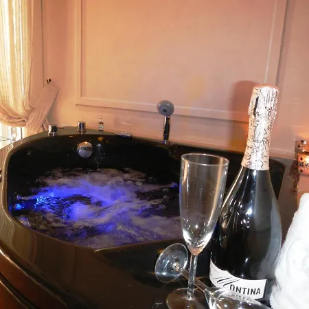 The House With Steam Room, Jacuzzi And Theater View Daire Cortona
